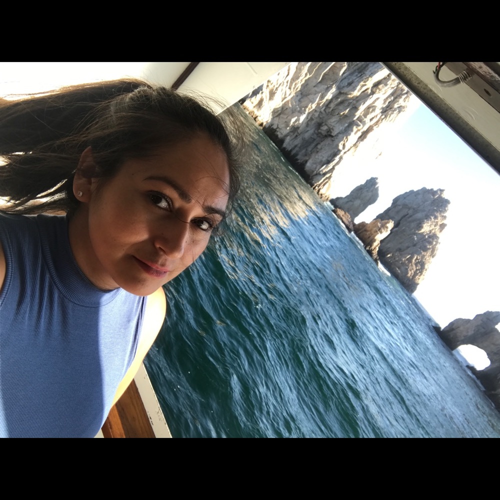 Meet your Posher, Mayra